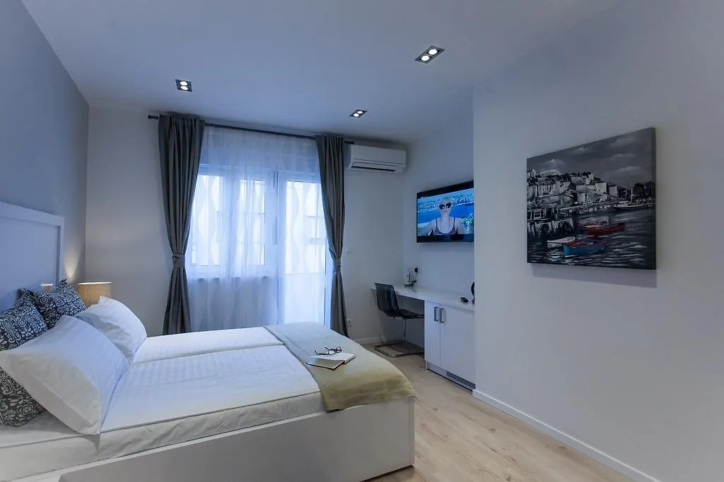 ספליט Priuli Luxury Rooms 4*,